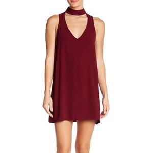 show me your mumu // burgundy choker v-back mini